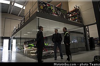 kawasaki_racing_team_016_wsbk_2013_teams.jpg