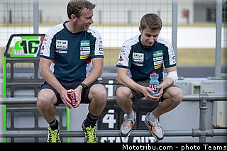 suzuki_crescent_033_wsbk_2013_teams.jpg