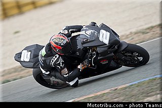 suzuki_crescent_036_wsbk_2013_teams.jpg