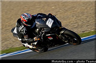 suzuki_crescent_045_wsbk_2013_teams.jpg