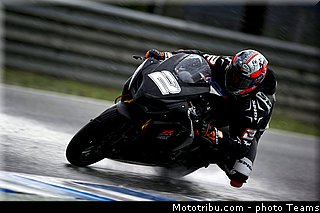 suzuki_crescent_048_wsbk_2013_teams.jpg