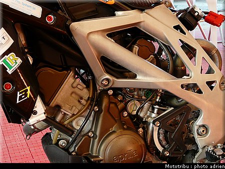 aprilia_vdb_lazzarini_04.JPG