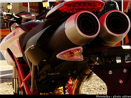 ducati_hypermotard_3.JPG