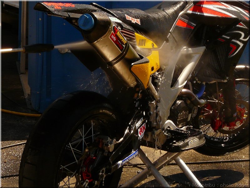 supermotard-alphuez2008-paddock_055