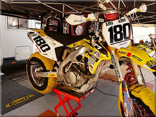 supermotard-alphuez2008-paddock_049.JPG
