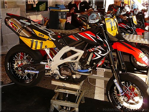 supermotard-alphuez2008-paddock_059.JPG