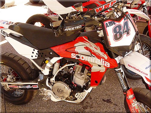 supermotard-alphuez2008-paddock_081.JPG