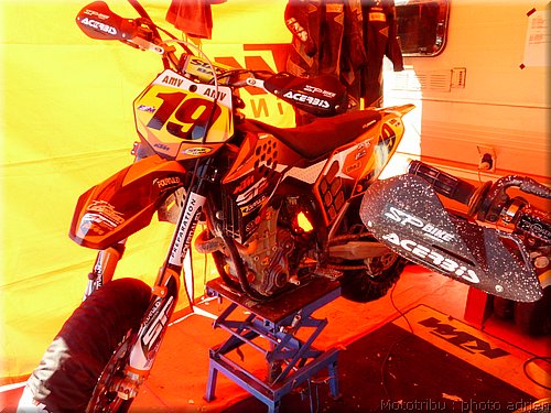 supermotard-alphuez2008-paddock_110.JPG