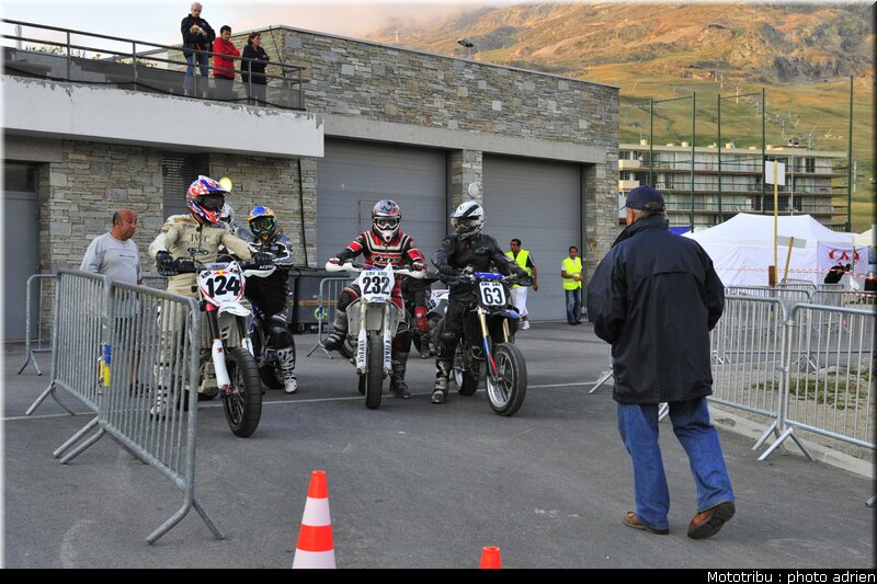 supermoto_46_supermotard_alp_huez_2009