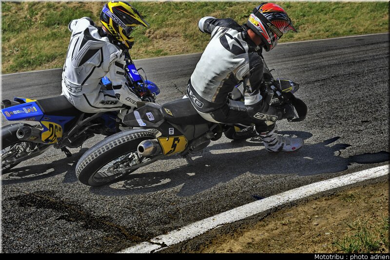 supermoto_s2_62_supermotard_alp_huez_2009