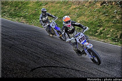 supermoto_07_supermotard_alp_huez_2009.jpg