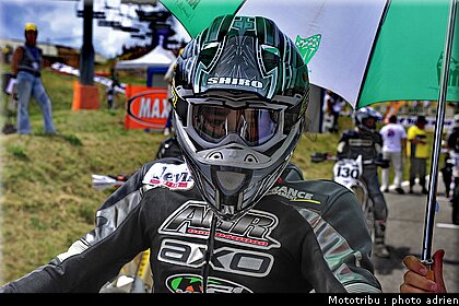 supermoto_s1_06_supermotard_alp_huez_2009.jpg