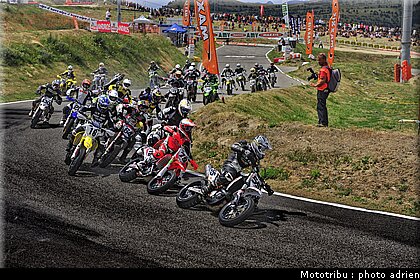 supermoto_s1_15_supermotard_alp_huez_2009.jpg