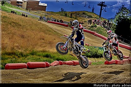 supermoto_s2_12_supermotard_alp_huez_2009.jpg