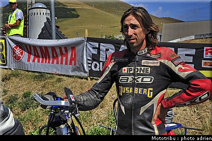 supermoto_s2_47_supermotard_alp_huez_2009.jpg