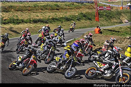 supermoto_s2_52_supermotard_alp_huez_2009.jpg