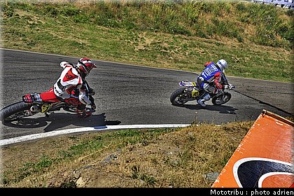 supermoto_s2_59_supermotard_alp_huez_2009.jpg