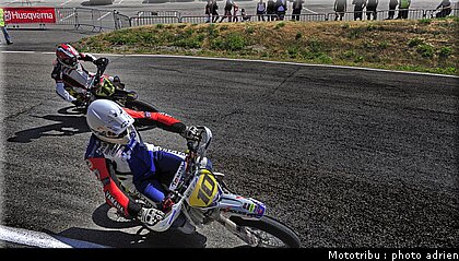 supermoto_s2_68_supermotard_alp_huez_2009.jpg
