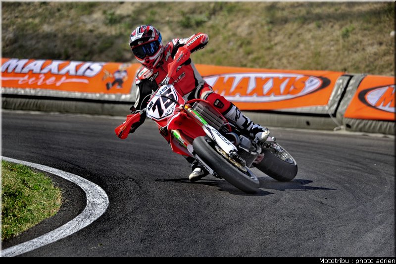chambon_40_supermotard_alp_huez_2009