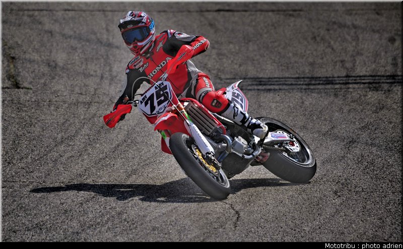 chambon_49_supermotard_alp_huez_2009
