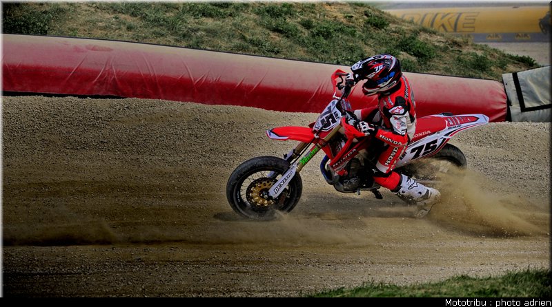 chambon_53_supermotard_alp_huez_2009