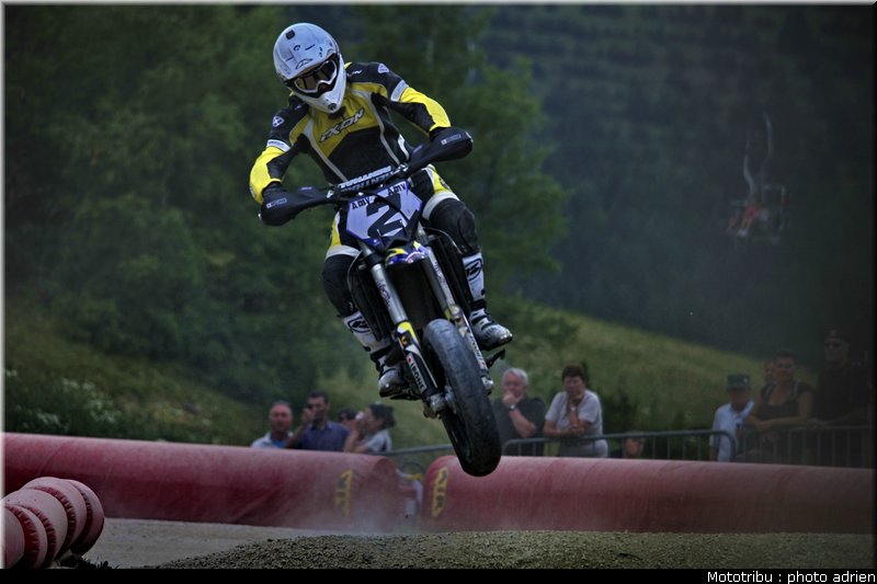 goguet_18_supermotard_alp_huez_2009
