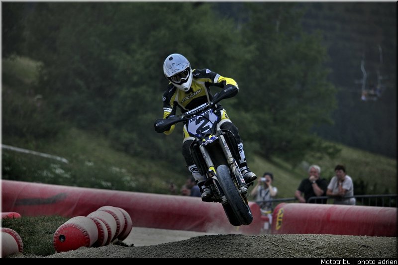 goguet_19_supermotard_alp_huez_2009