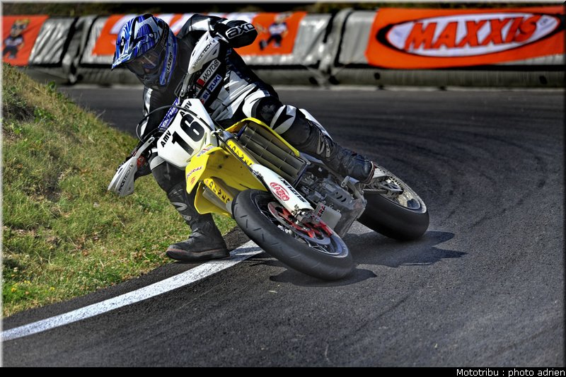 perret_17_supermotard_alp_huez_2009
