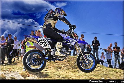 220_7_supermotard_alp_huez_2009.jpg