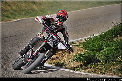 bidart_22_supermotard_alp_huez_2009.jpg