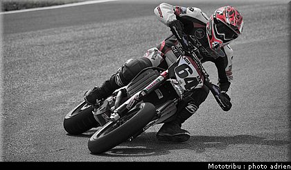 bidart_24_supermotard_alp_huez_2009.jpg