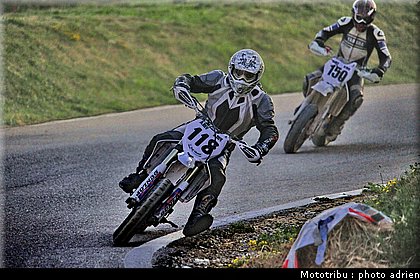 caron_10_supermotard_alp_huez_2009.jpg