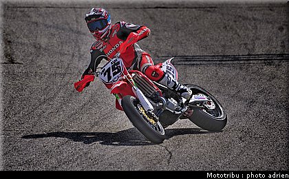 chambon_49_supermotard_alp_huez_2009.jpg
