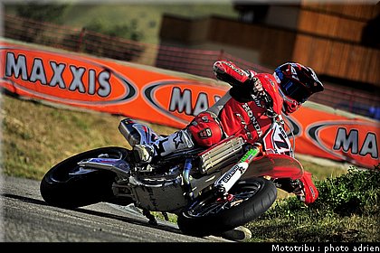 chambon_60_supermotard_alp_huez_2009.jpg