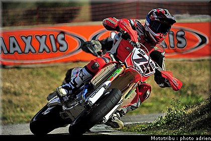 chambon_66_supermotard_alp_huez_2009.jpg
