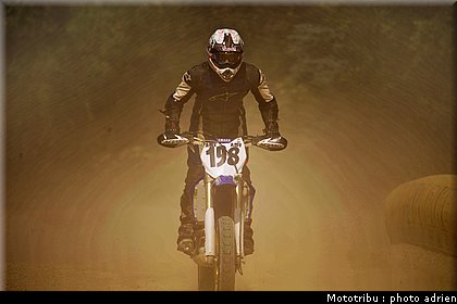 chareyre_5_supermotard_alp_huez_2009.jpg