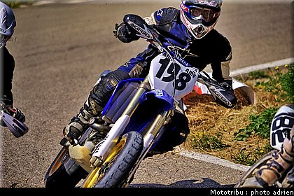 chareyre_6_supermotard_alp_huez_2009.jpg