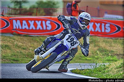 chareyre_8_supermotard_alp_huez_2009.jpg