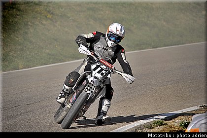 chirot_04_supermotard_alp_huez_2009.jpg