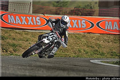 chirot_12_supermotard_alp_huez_2009.jpg