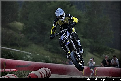 goguet_20_supermotard_alp_huez_2009.jpg
