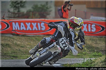 gouttegatas_13_supermotard_alp_huez_2009.jpg