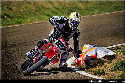 grellier_11_supermotard_alp_huez_2009.jpg
