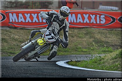 guenzi_10_supermotard_alp_huez_2009.jpg