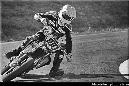 larguier_1_supermotard_alp_huez_2009.jpg