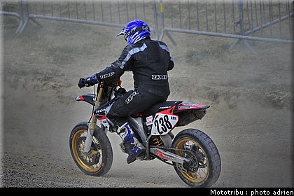 maziarski_05_supermotard_alp_huez_2009.jpg