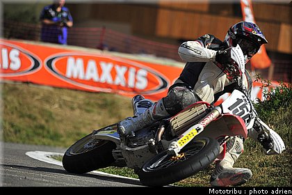 mouraud_10_supermotard_alp_huez_2009.JPG