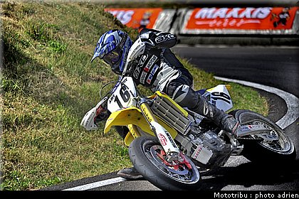 perret_18_supermotard_alp_huez_2009.jpg