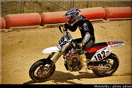 picavet_06_supermotard_alp_huez_2009.jpg