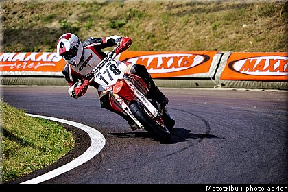 pornin_5_supermotard_alp_huez_2009.jpg